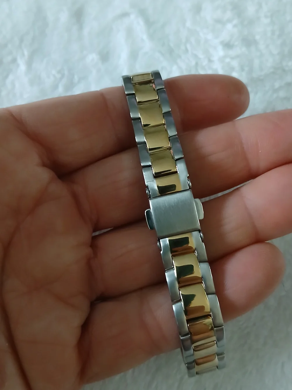 NWOT Kenneth Cole Reaction Two-Tone Gold and Silver Women's Watch